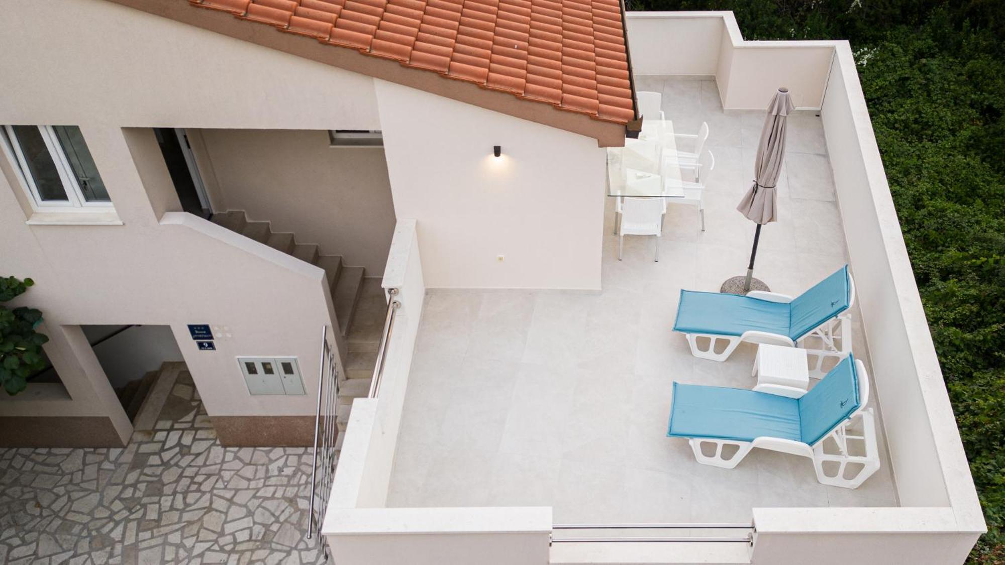 Bruno'S Poolside Apartments - Near Beach Trogir Ngoại thất bức ảnh